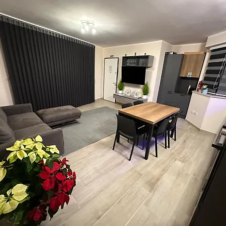 A Brand New Stunning Penthouse With Bbq Area *