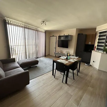 Apartment A Brand New Stunning Penthouse With Bbq Area